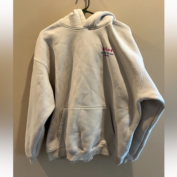 COZY HOODIE - Picture 3 of 10